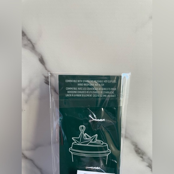 Starbucks Holiday 2023 Pink Reusable Star Keychain/Silicone Hot Cup Lid Stopper - Picture 6 of 9